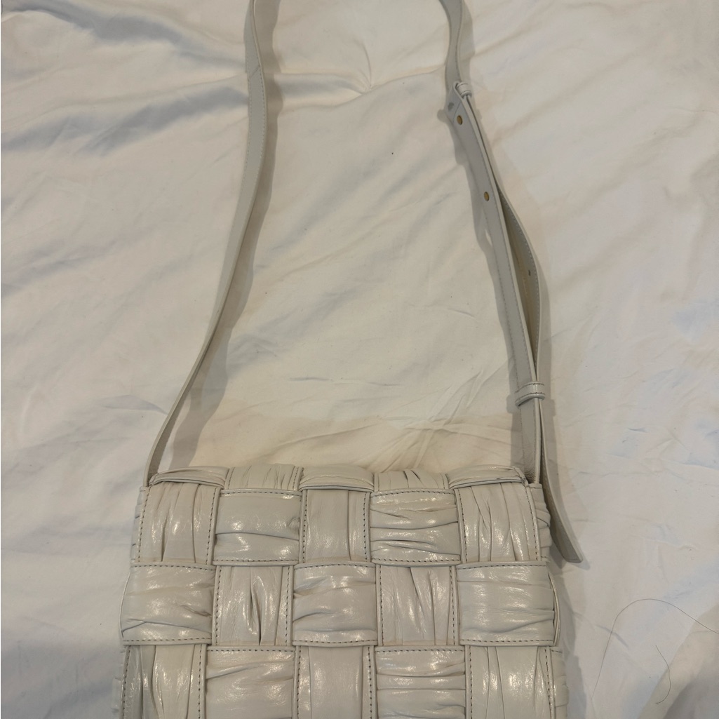 Bottega Veneta White Woven Leather Shoulder Bag